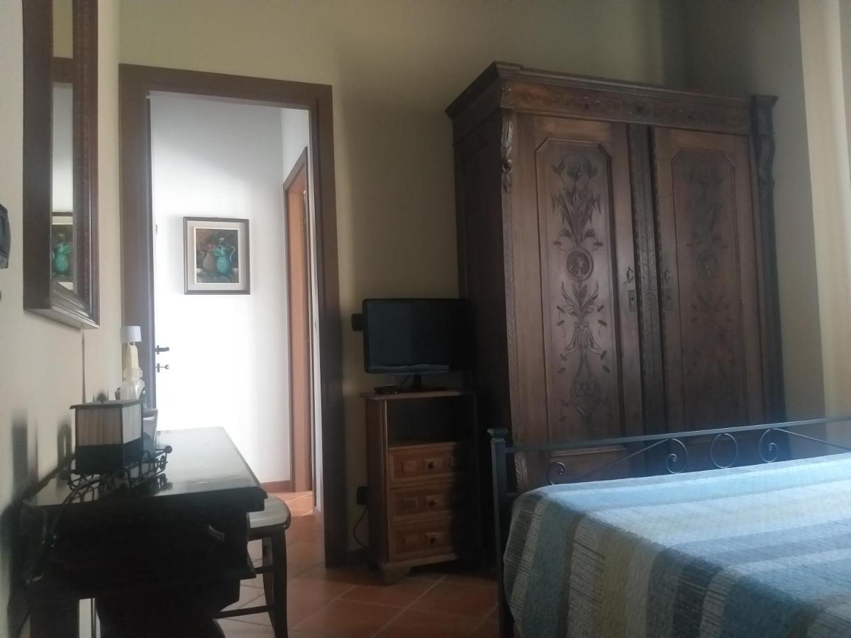 Bed and Breakfast Mosci'S Bed & Beer San Damiano dʼAsti Exterior foto