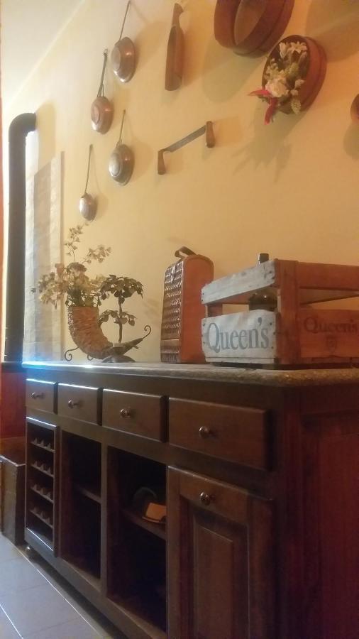 Bed and Breakfast Mosci'S Bed & Beer San Damiano dʼAsti Exterior foto