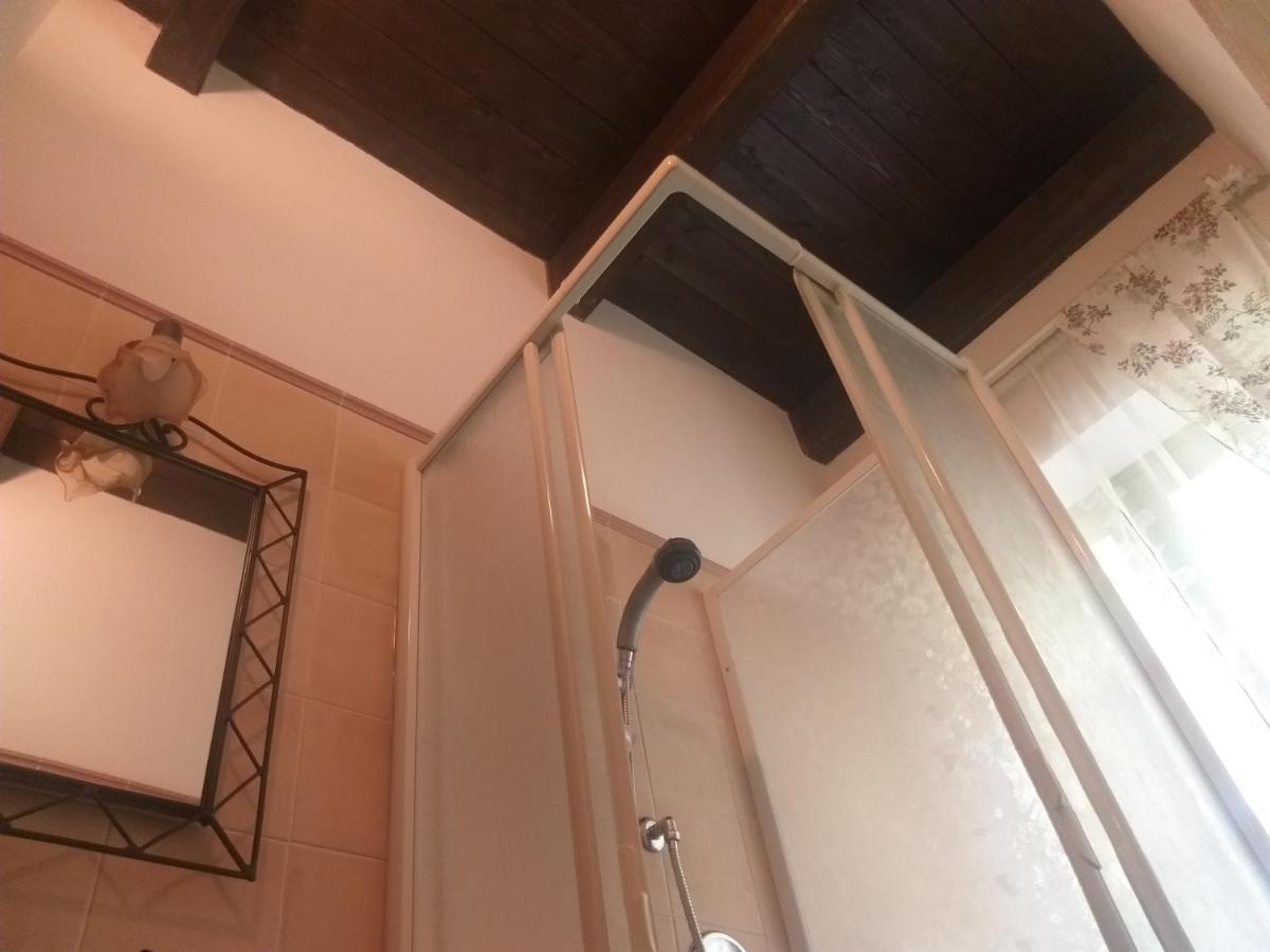 Bed and Breakfast Mosci'S Bed & Beer San Damiano dʼAsti Exterior foto