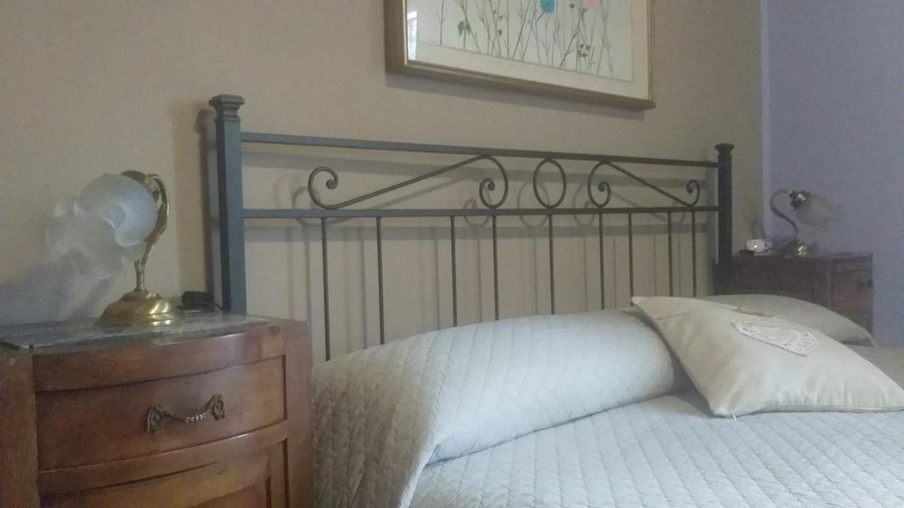 Bed and Breakfast Mosci'S Bed & Beer San Damiano dʼAsti Exterior foto