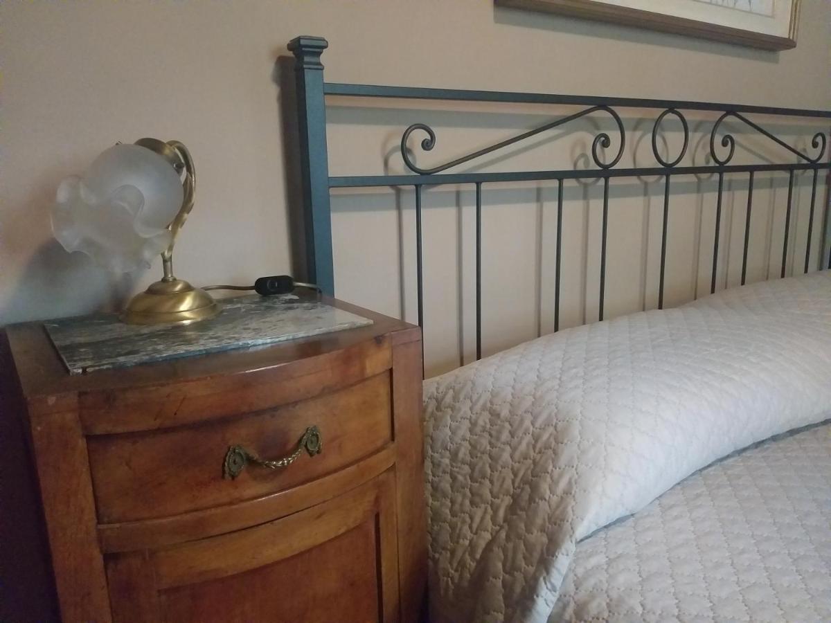 Bed and Breakfast Mosci'S Bed & Beer San Damiano dʼAsti Exterior foto