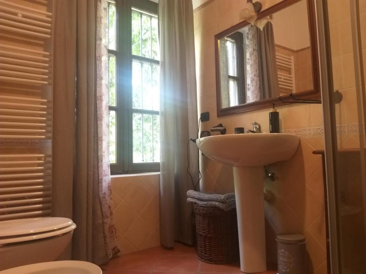 Bed and Breakfast Mosci'S Bed & Beer San Damiano dʼAsti Exterior foto
